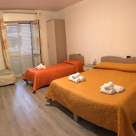Konukevi Raxul 3*