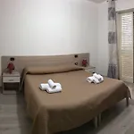 拉鲁克斯酒店