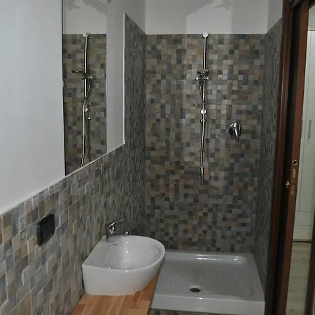 Raxul Guest house