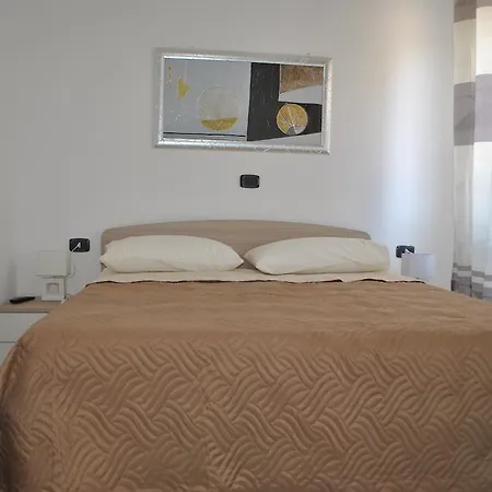 Guest house Raxul 2*