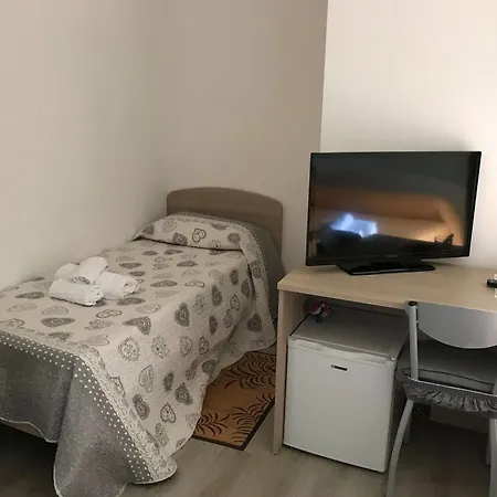 Raxul Guest house Sestu